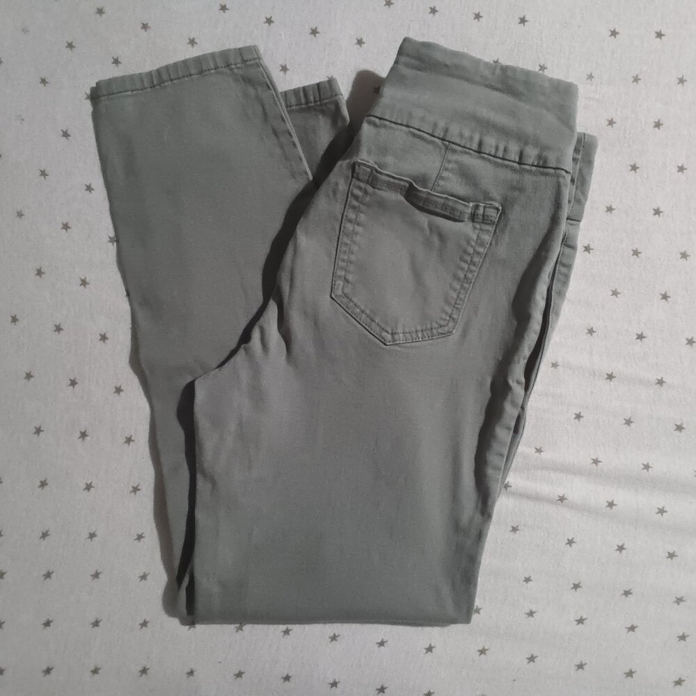 Charter Club Cambridge Skinny Ankle pull on Jeans Size 6